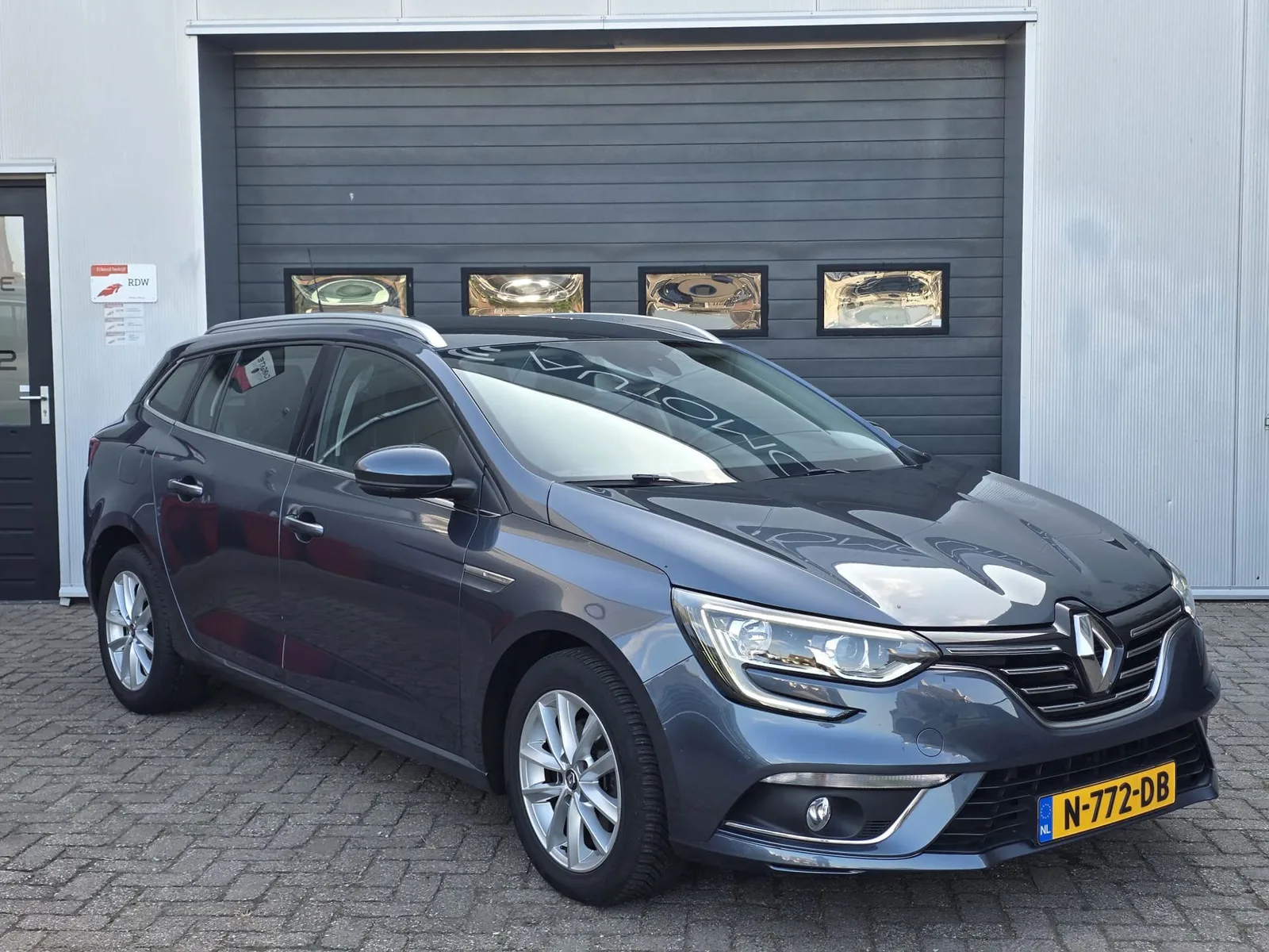 Renault Mégane (2016) — foto 1