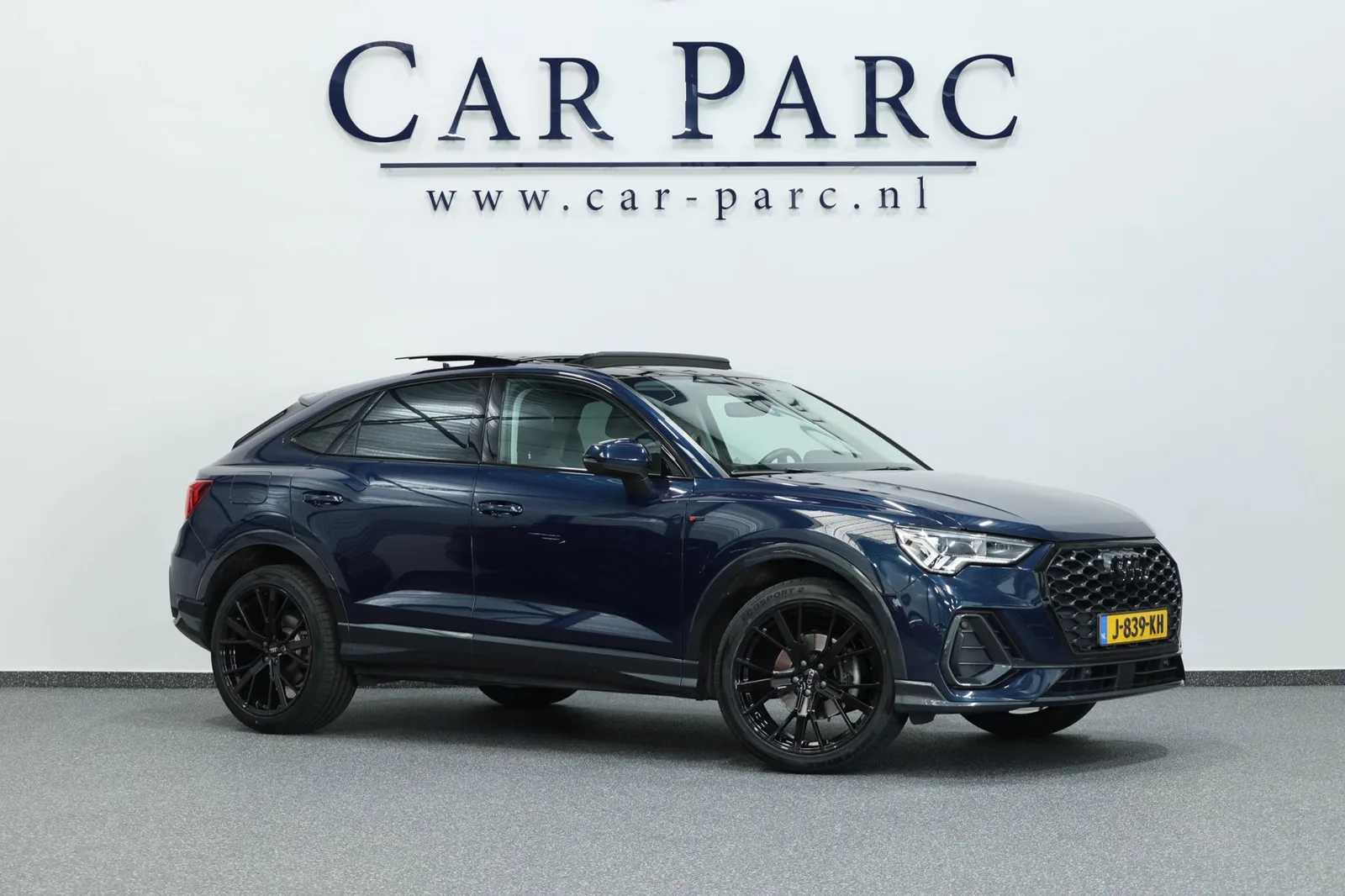 Audi Q3 Sportback (2020) — foto 1