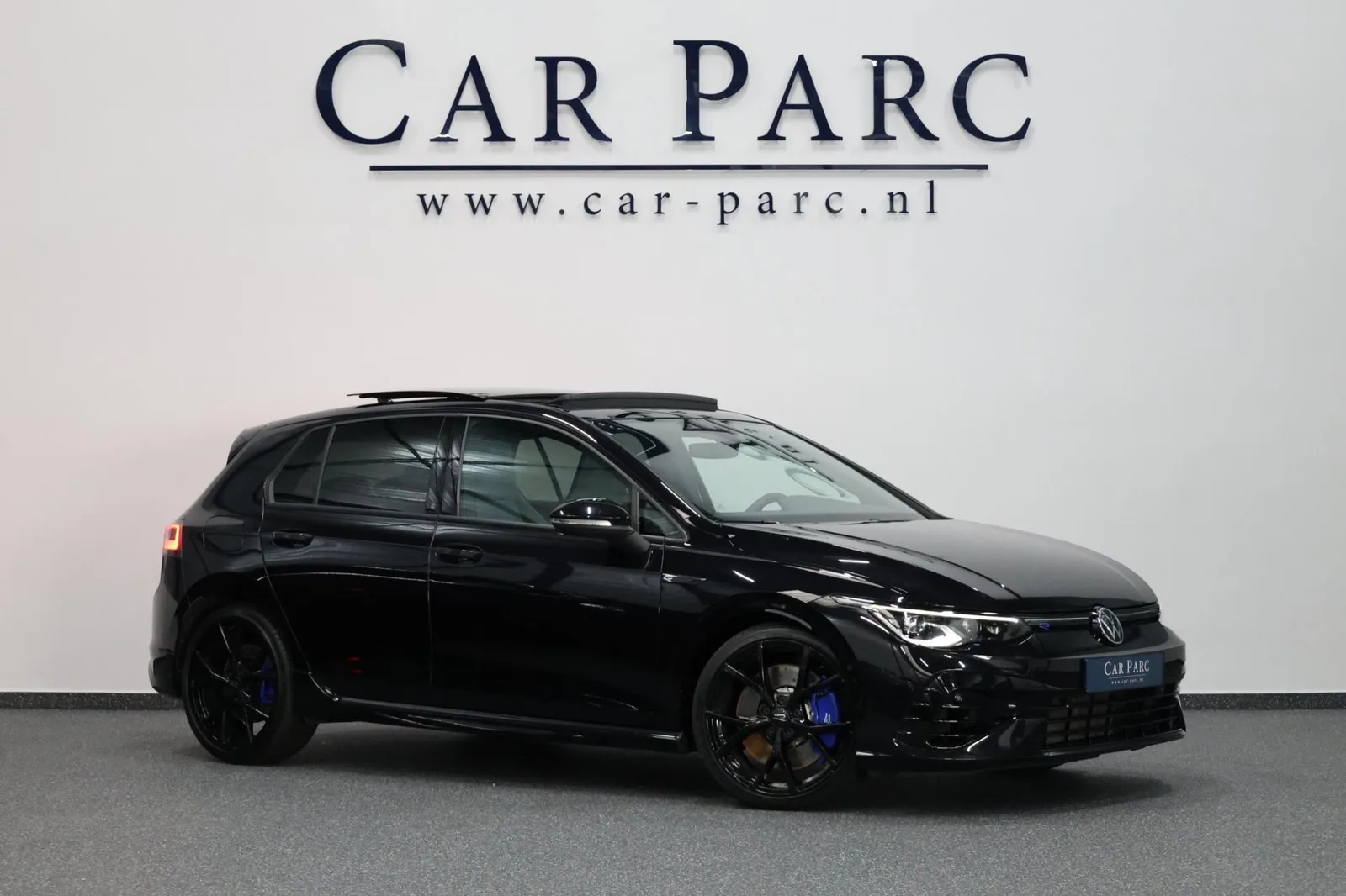 Volkswagen Golf (2021) — foto 1