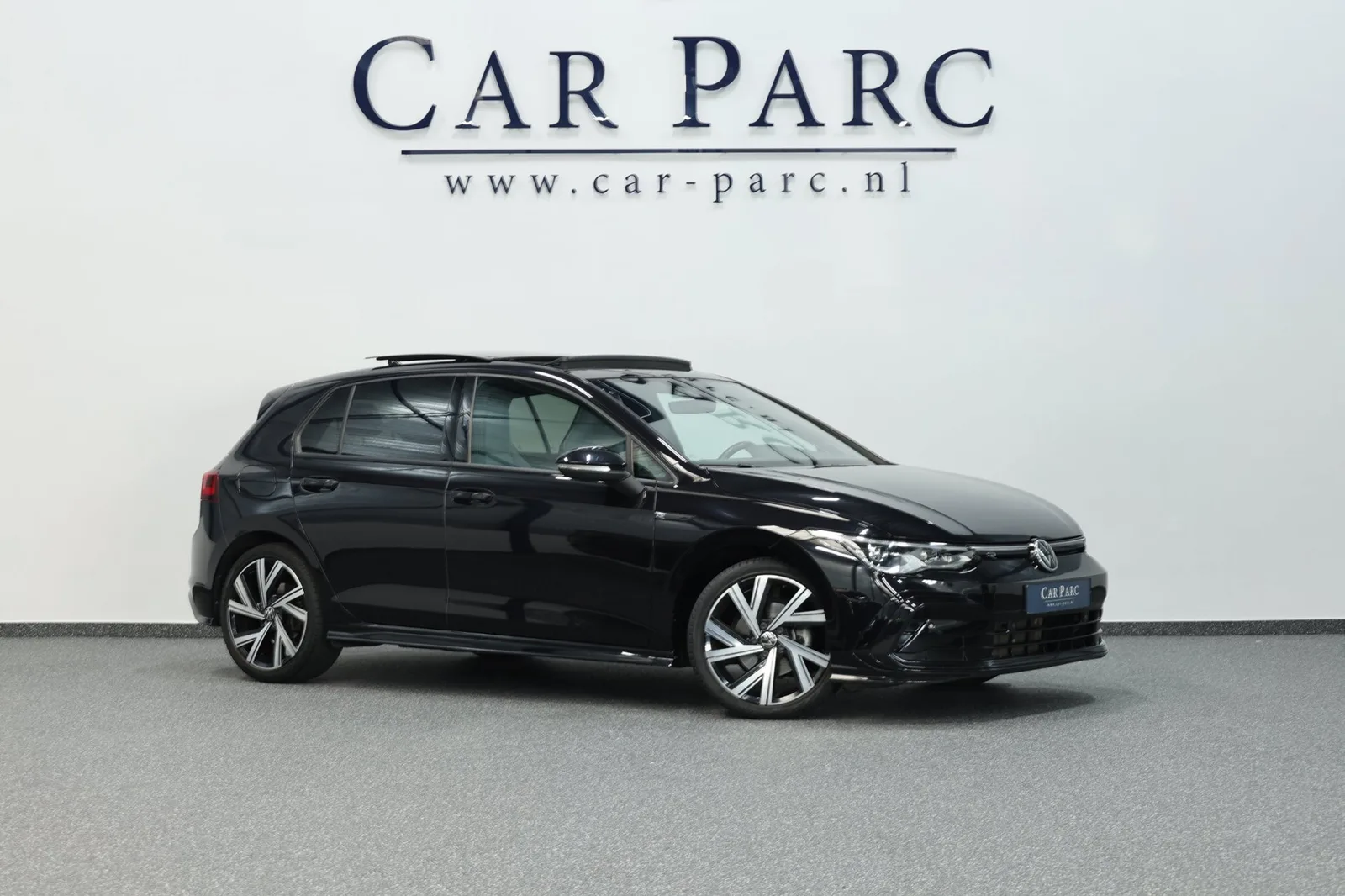 Volkswagen Golf (2020) — foto 1