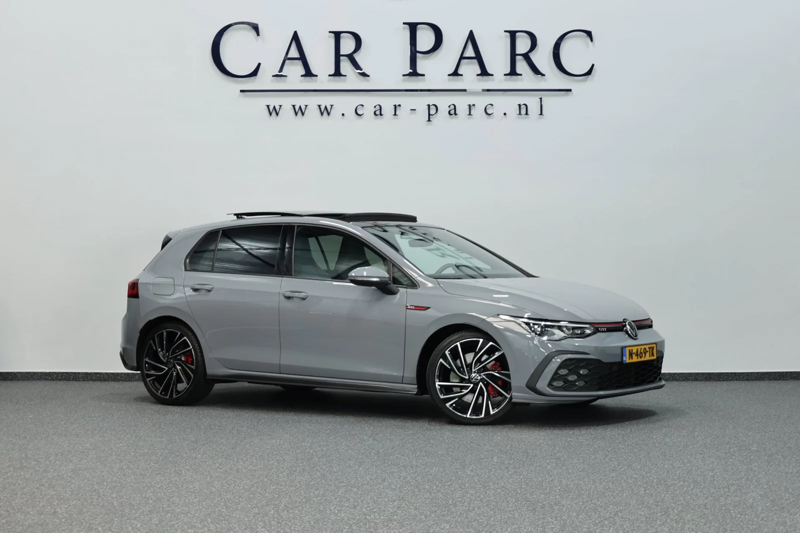 Volkswagen Golf (2021) — foto 1