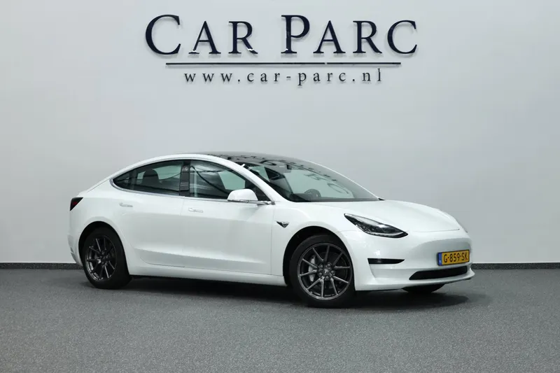 Tesla Model 3 (2019)