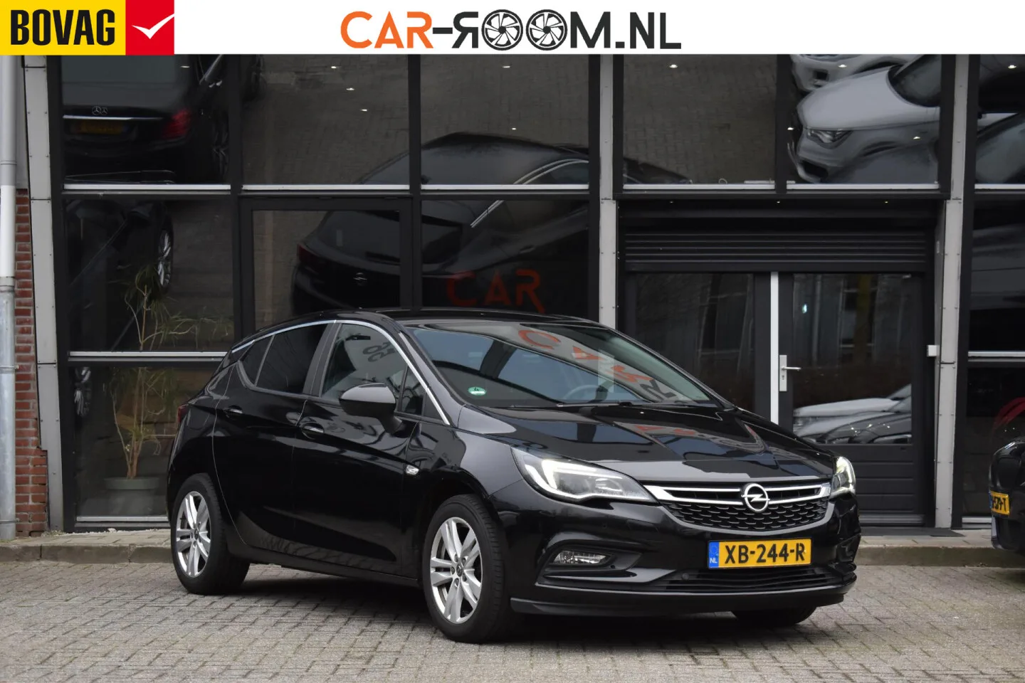 Opel Astra (2018) — foto 1