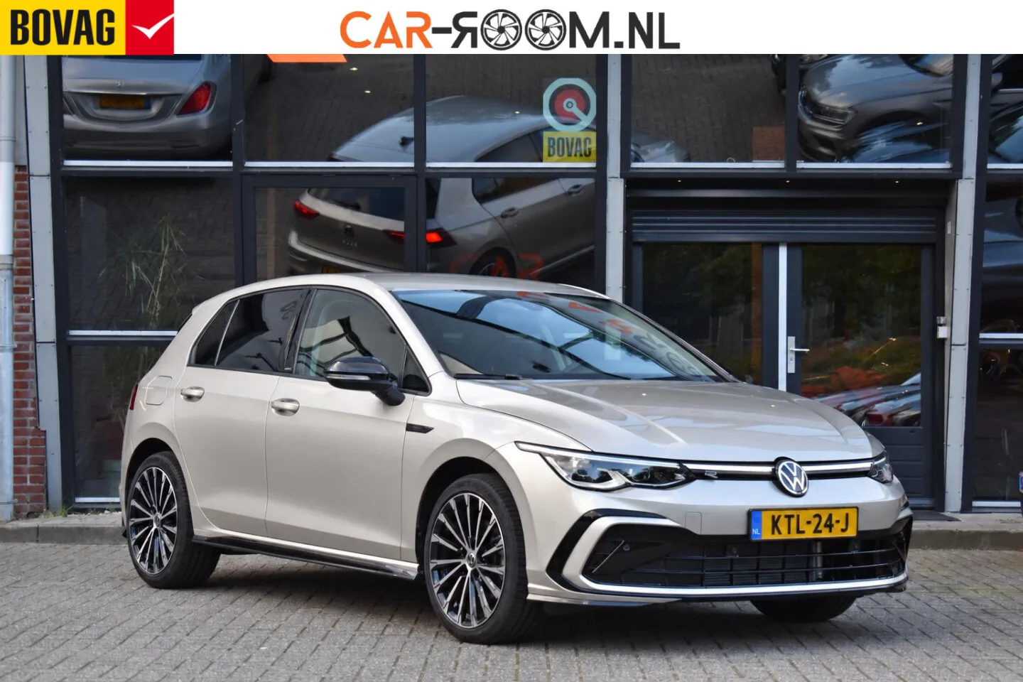 Volkswagen Golf (2023) — foto 1