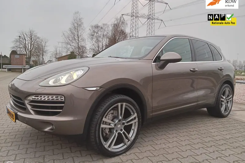 Porsche Cayenne (2012)