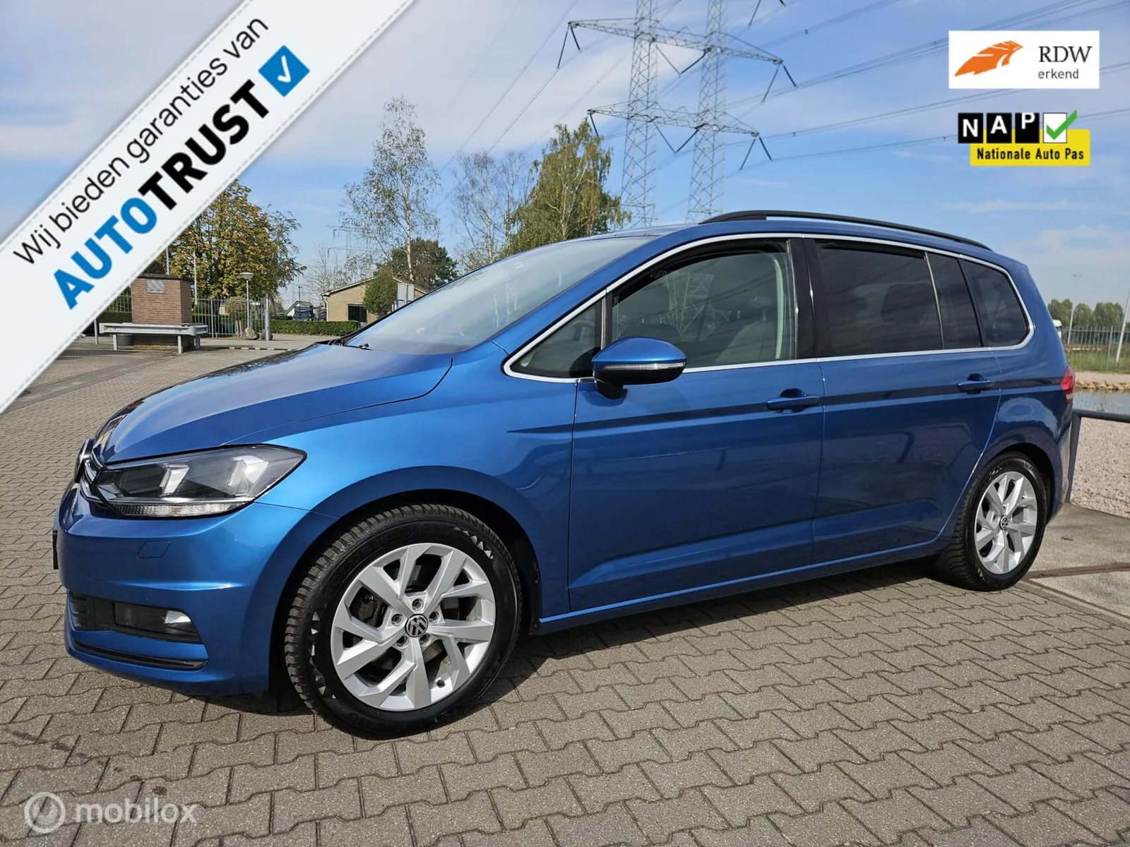 Volkswagen Touran (2018) — foto 1