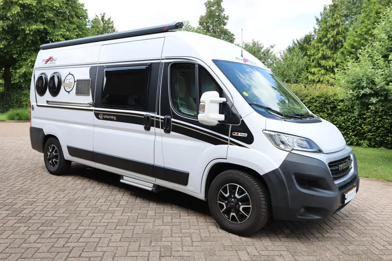 Malibu Van (2020)