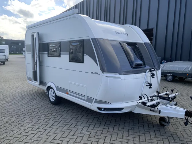 Hobby De Luxe (2024) — foto 1