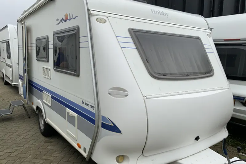 Hobby De Luxe (2004)