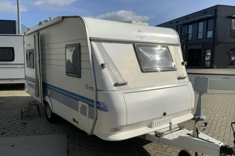 Hobby De Luxe (2001)