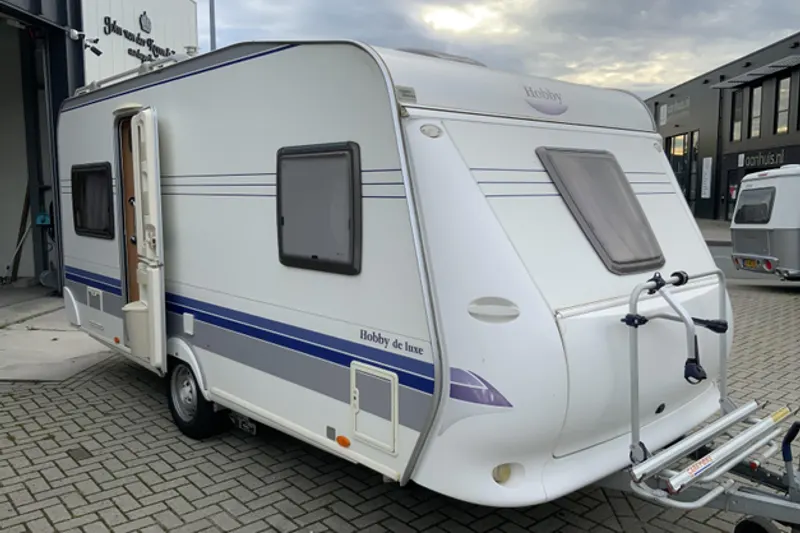 Hobby De Luxe (2008)