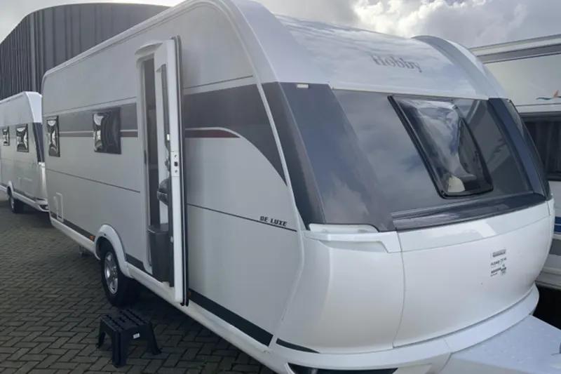 Hobby De Luxe (2027)