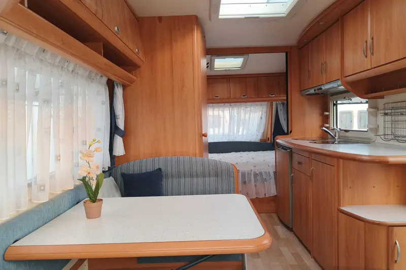 Hobby De Luxe Easy (2006)