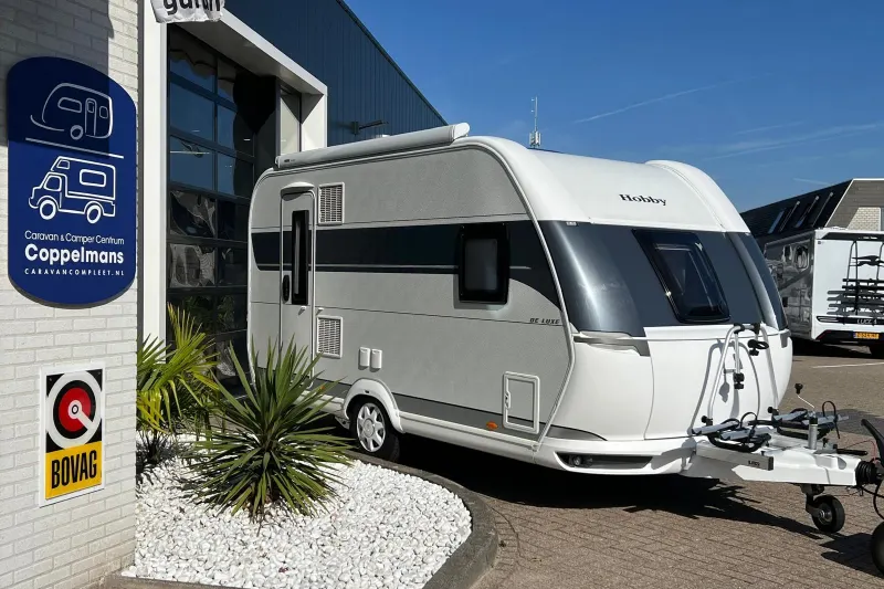 Hobby De Luxe (2022)