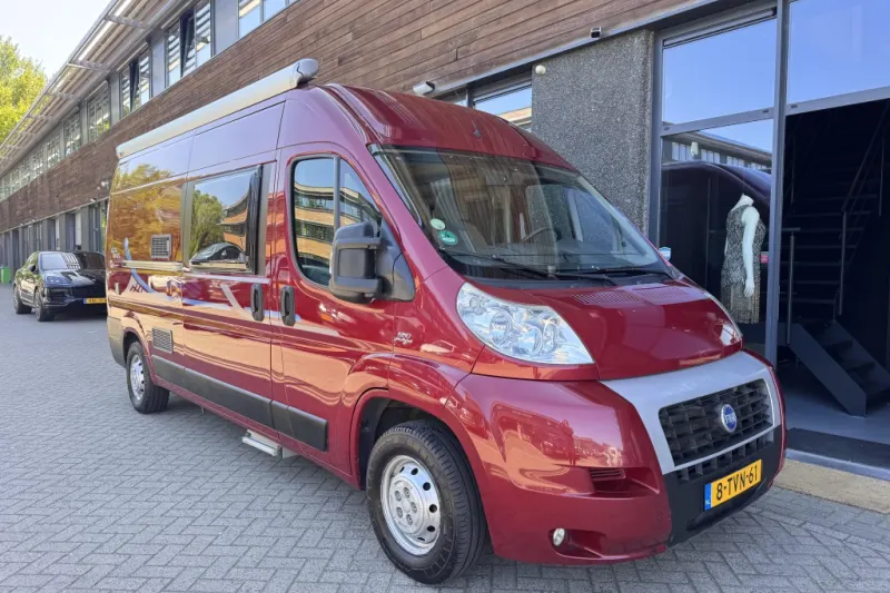 Adria Twin (2006)