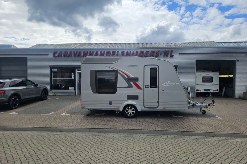 Bürstner Averso Plus (2015)
