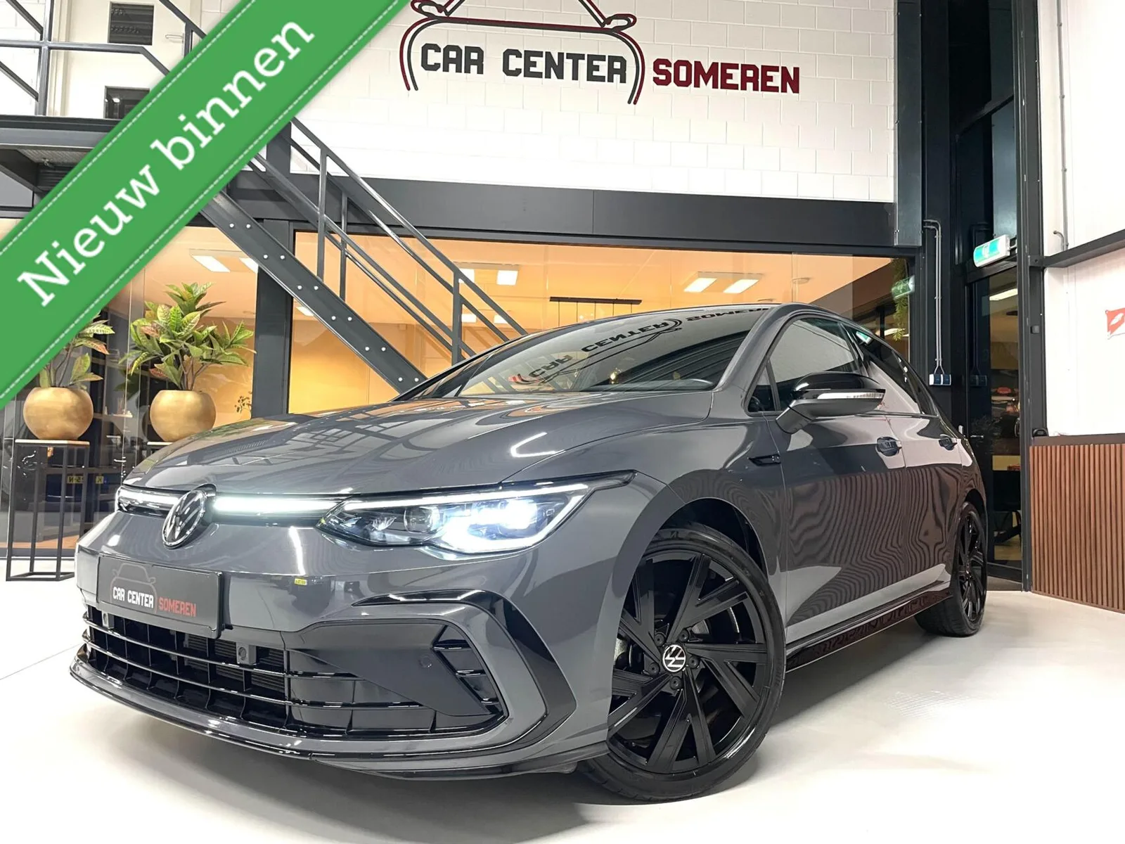 Volkswagen Golf (2024) — foto 1