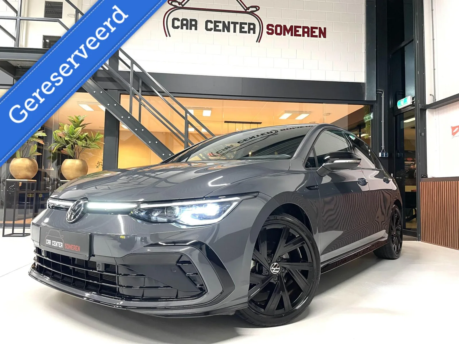 Volkswagen Golf (2024) — foto 1
