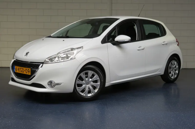 Peugeot 208 (2013)