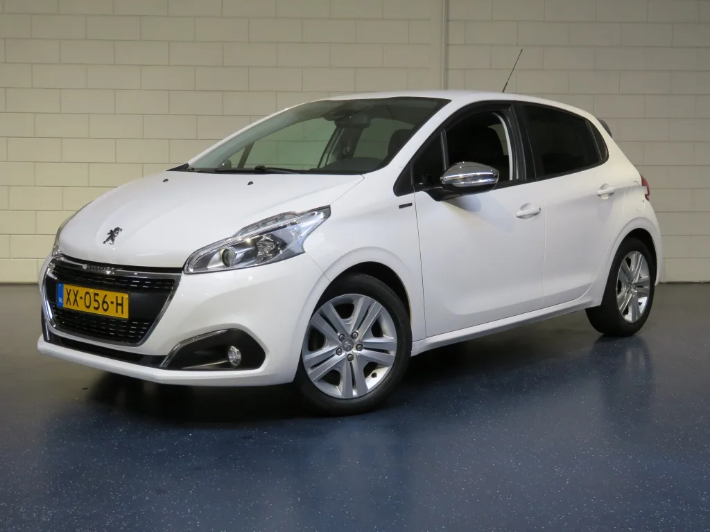 Peugeot 208 (2019) — foto 1