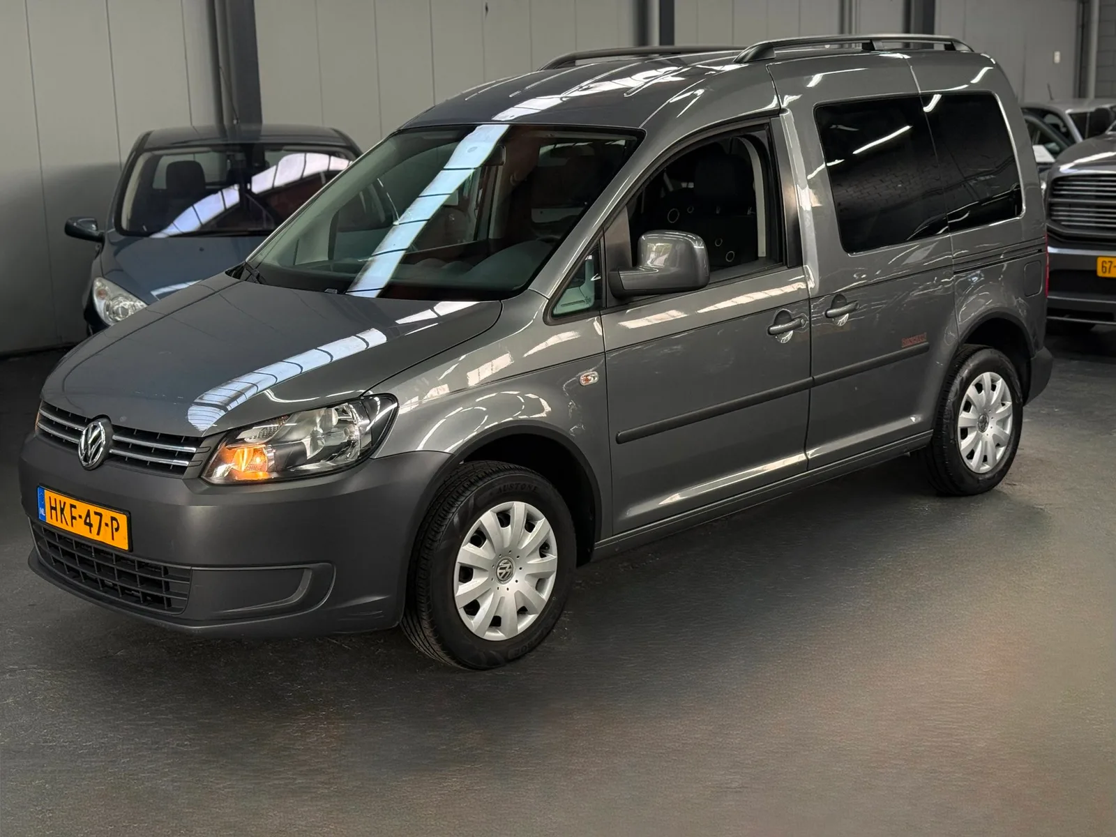 Volkswagen Caddy (2012) — foto 1