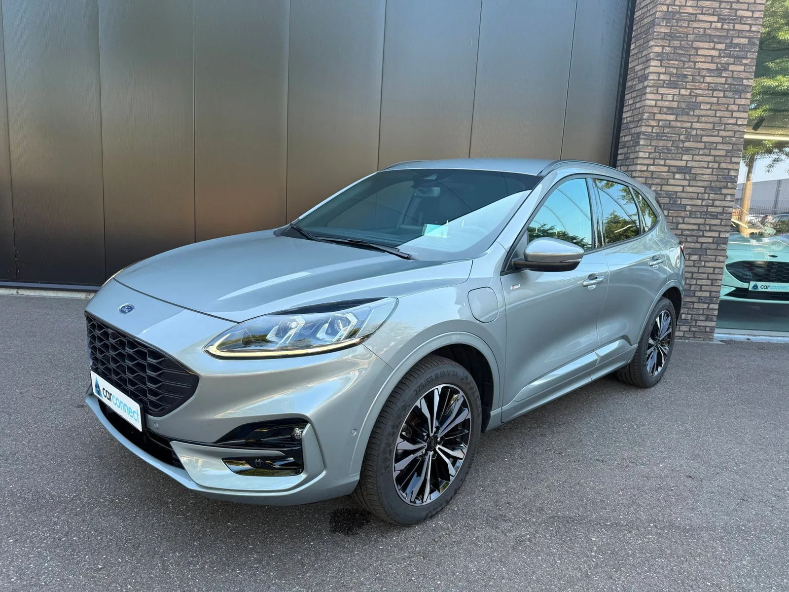 Ford Kuga (2023) — foto 1