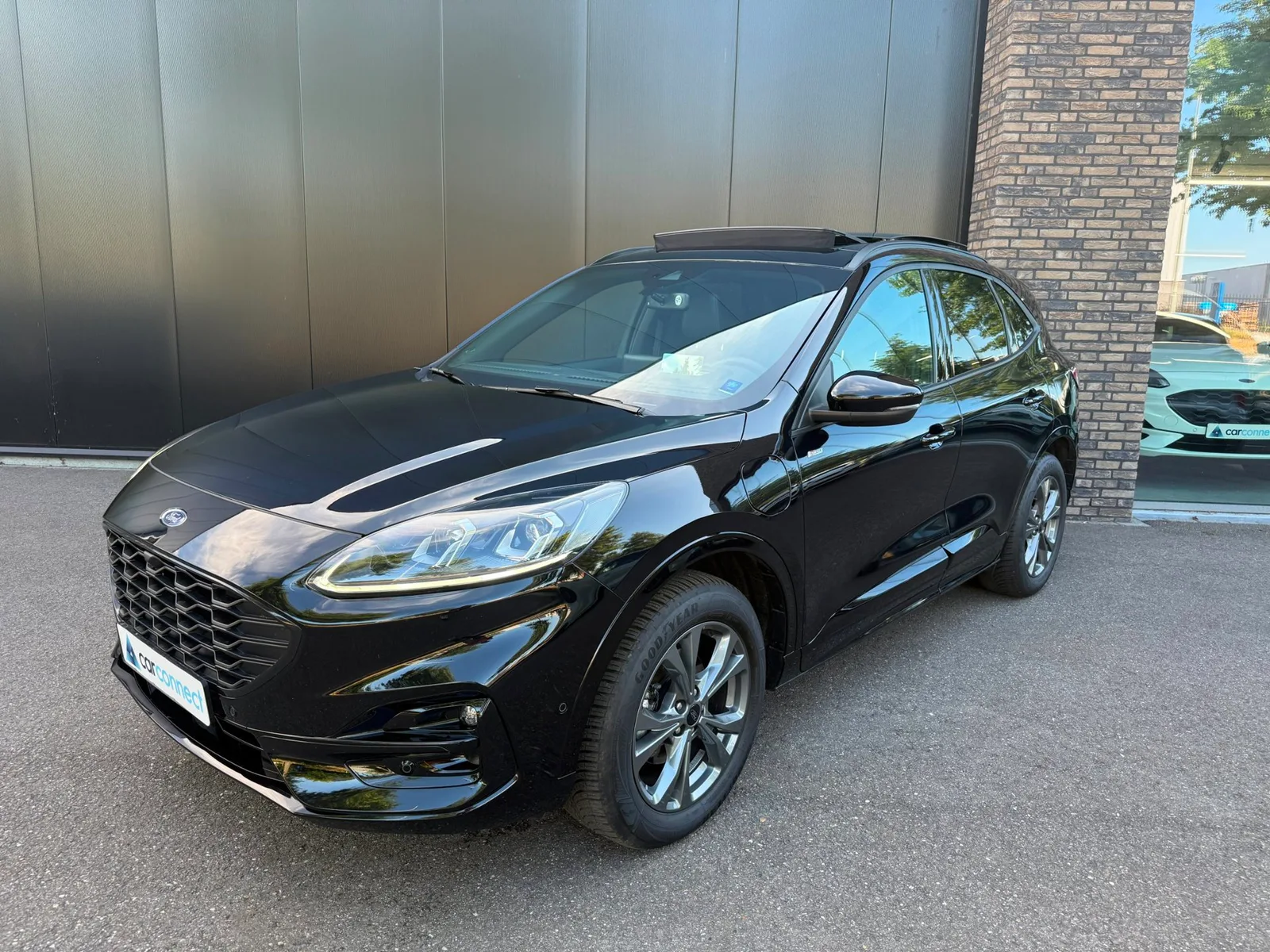 Ford Kuga (2023) — foto 1