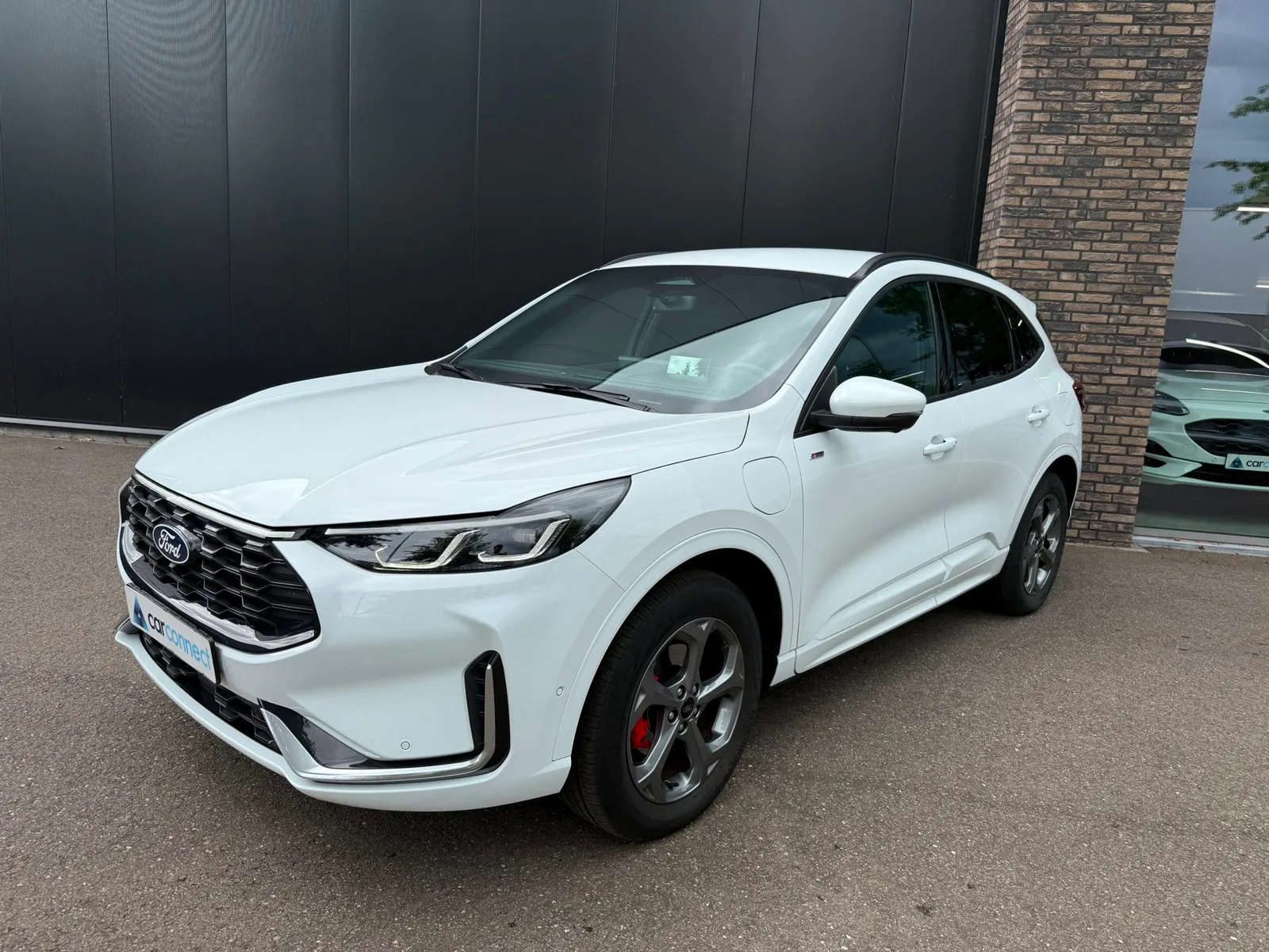 Ford Kuga (2025) — foto 1