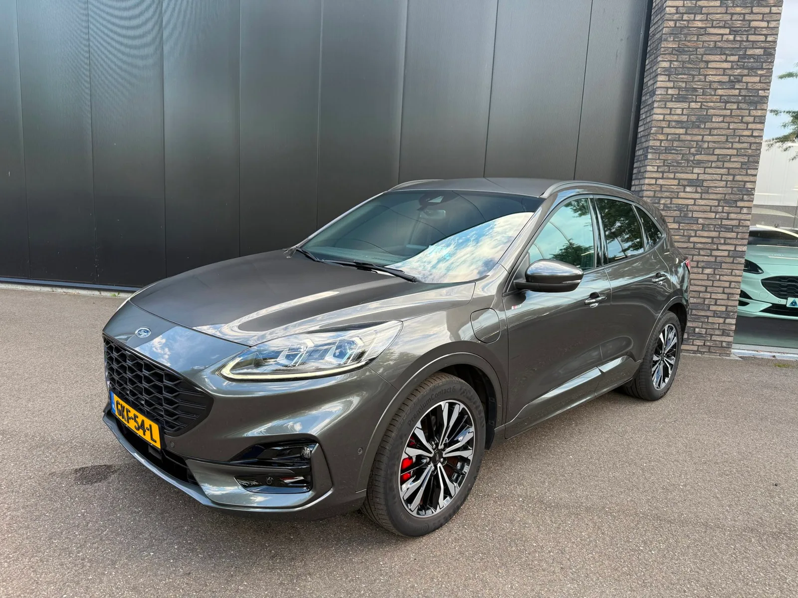 Ford Kuga (2021) — foto 1