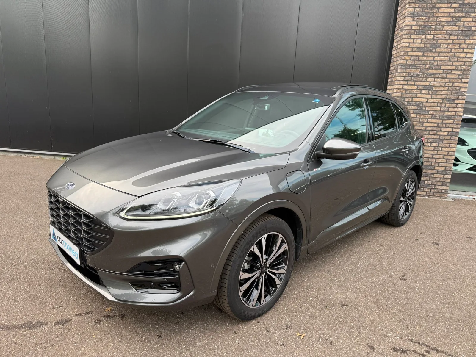 Ford Kuga (2023) — foto 1