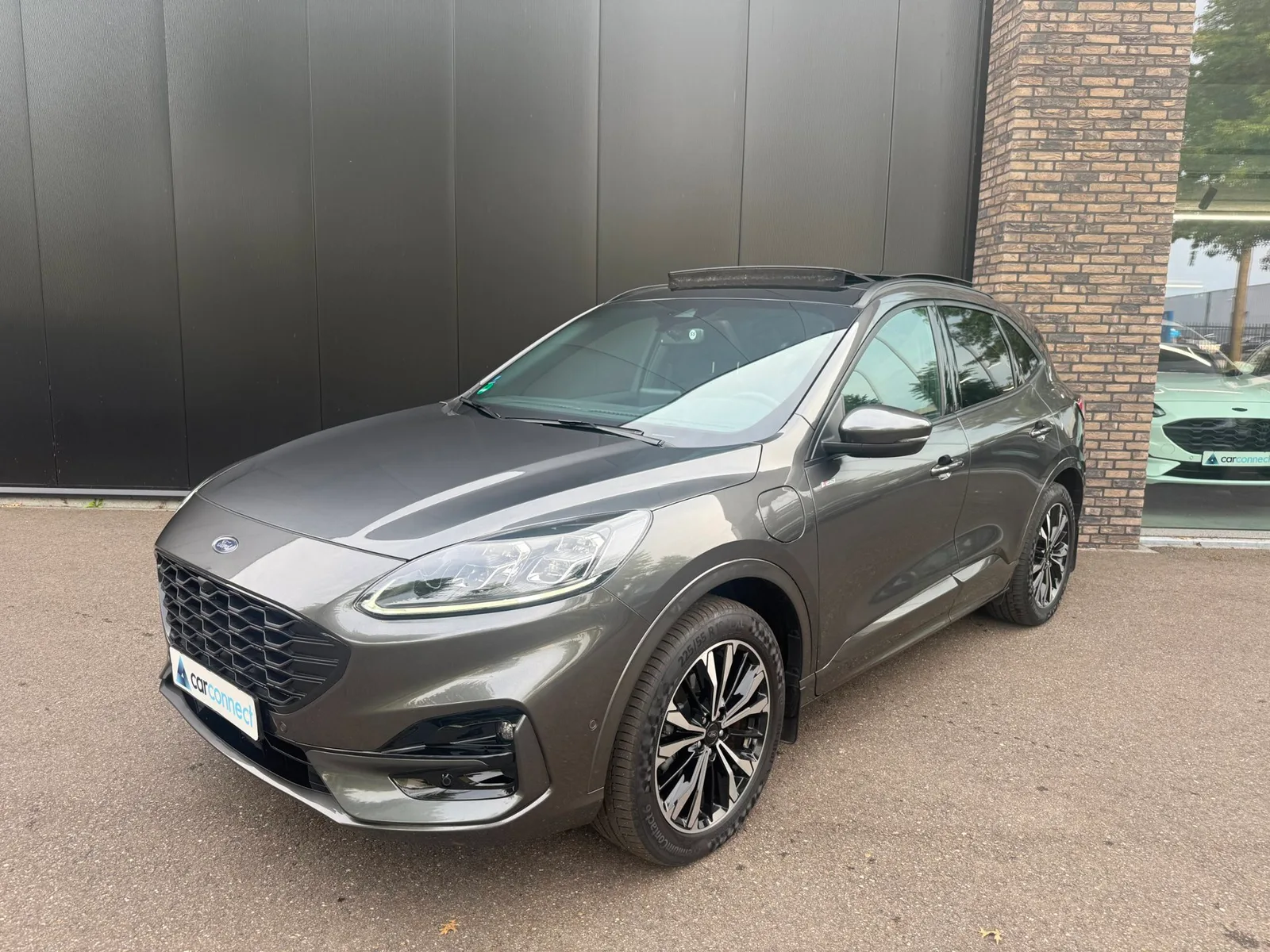 Ford Kuga (2023) — foto 1