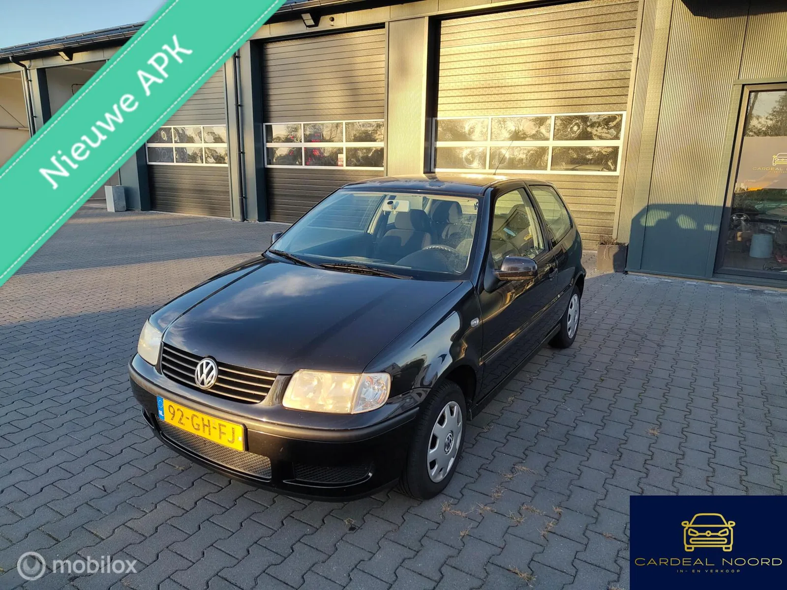 Volkswagen Polo (2000) — foto 1