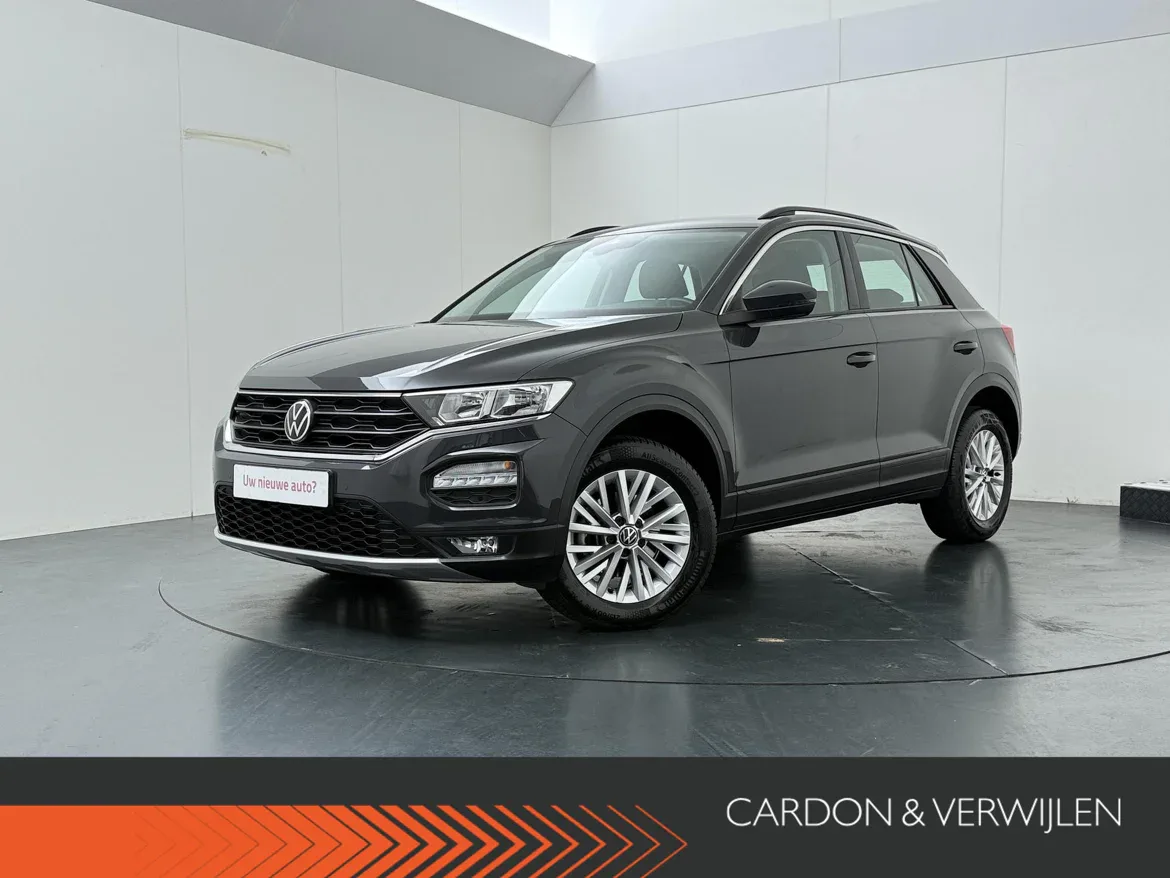 Volkswagen T-Roc (2021) — foto 1