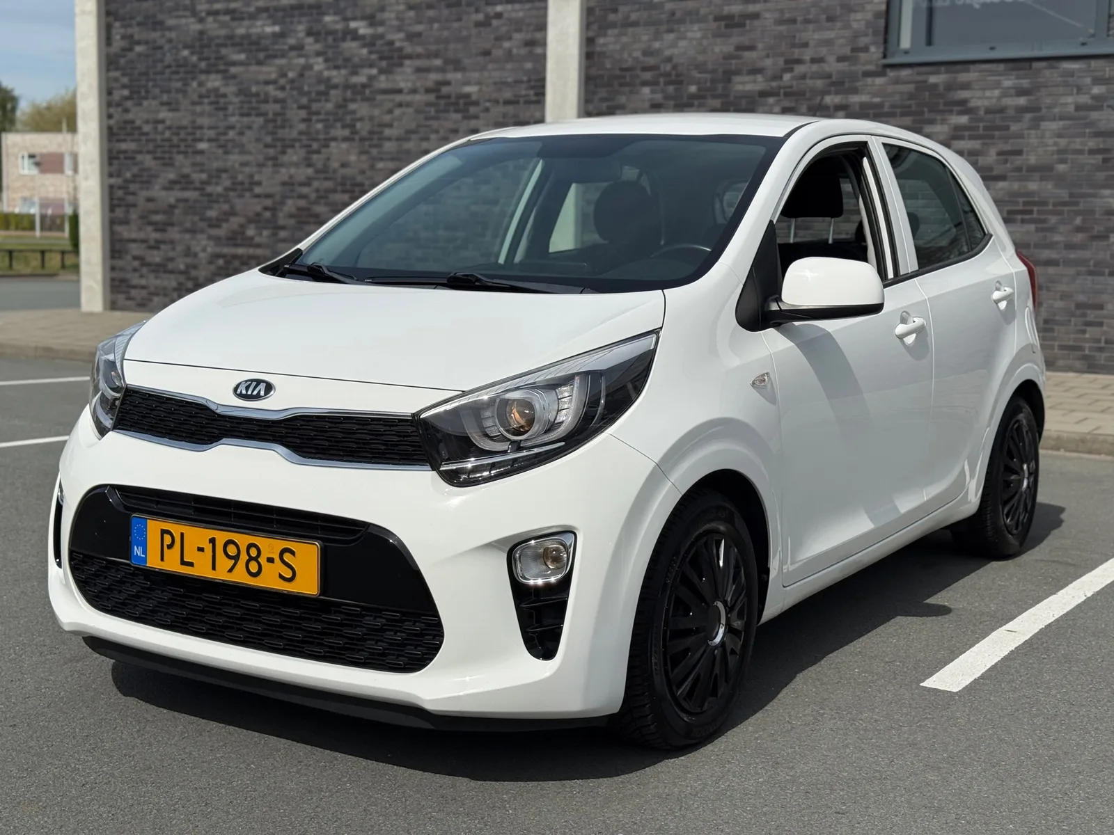 Kia Picanto (2017) — foto 1
