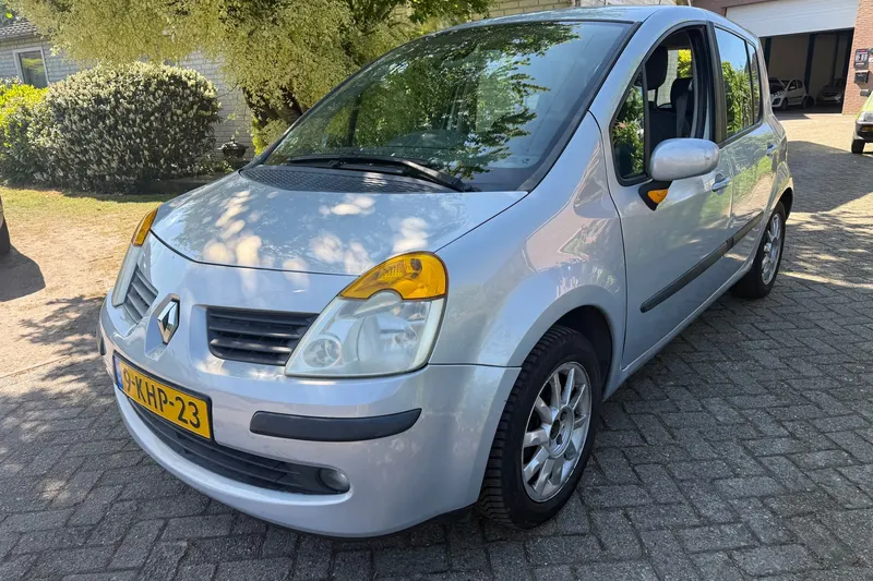 Renault Modus (2006)