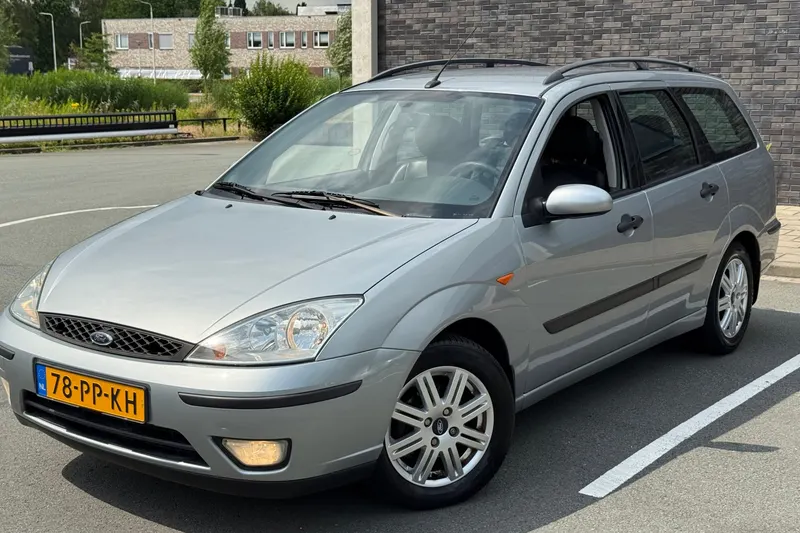 Ford Focus (2004)