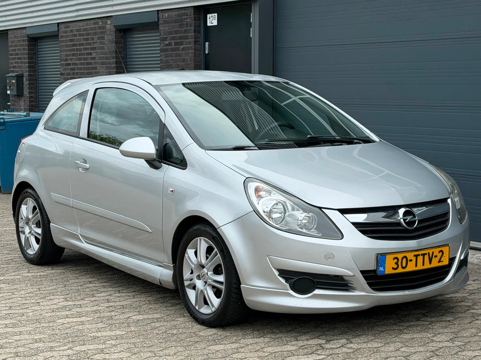 Opel Corsa (2007) — foto 1