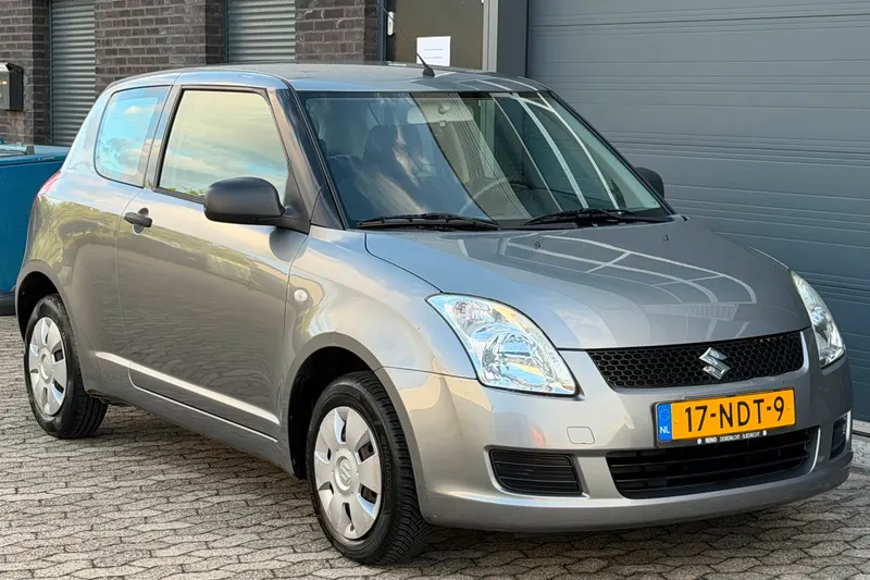Suzuki Swift (2010)