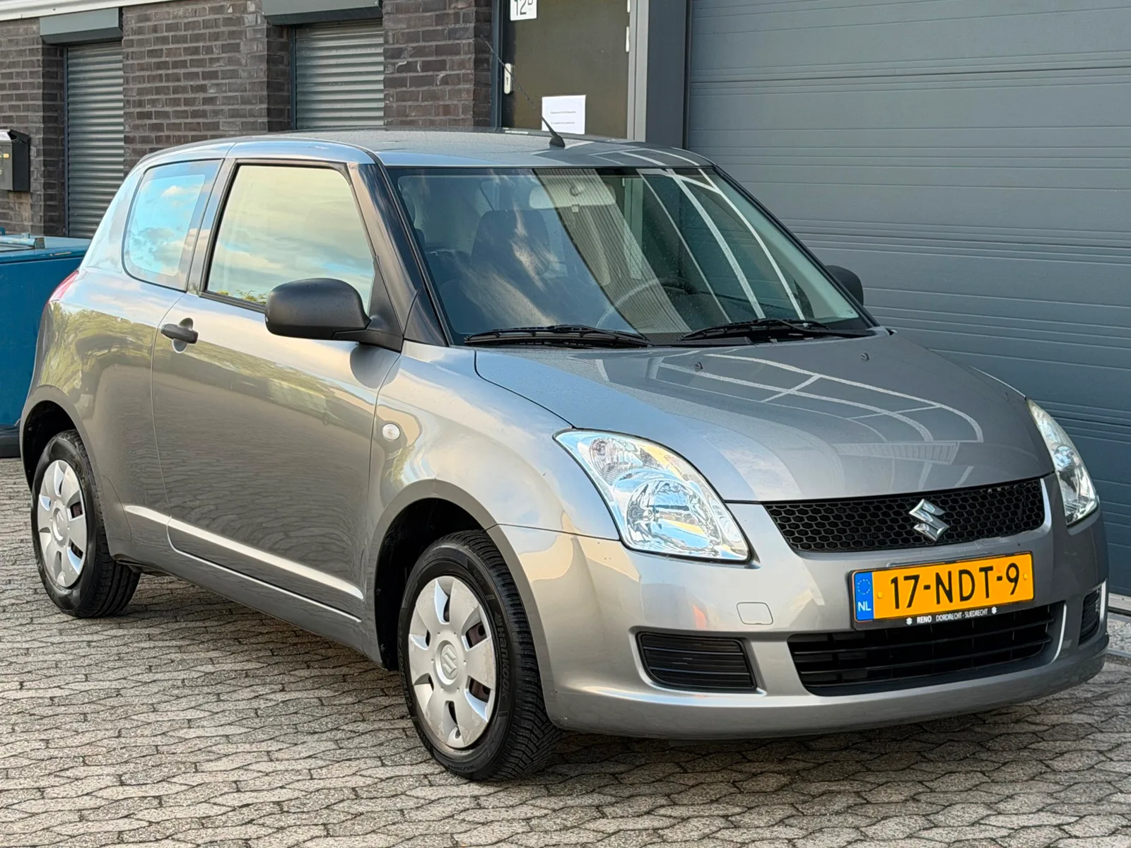 Suzuki Swift (2010) — foto 1