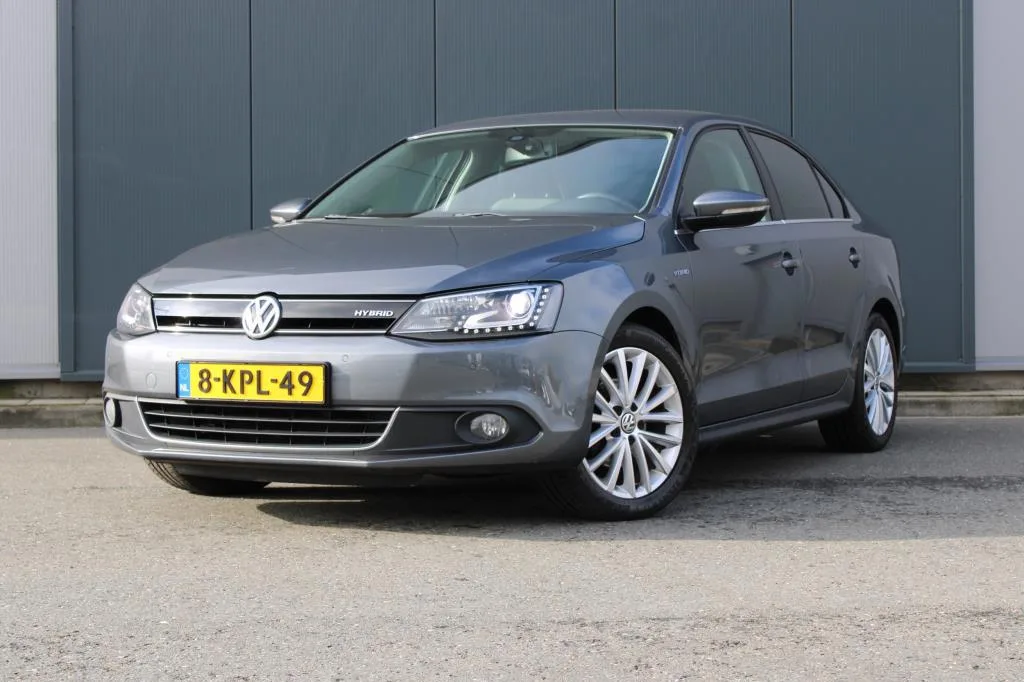 Volkswagen Jetta (2013) — foto 1