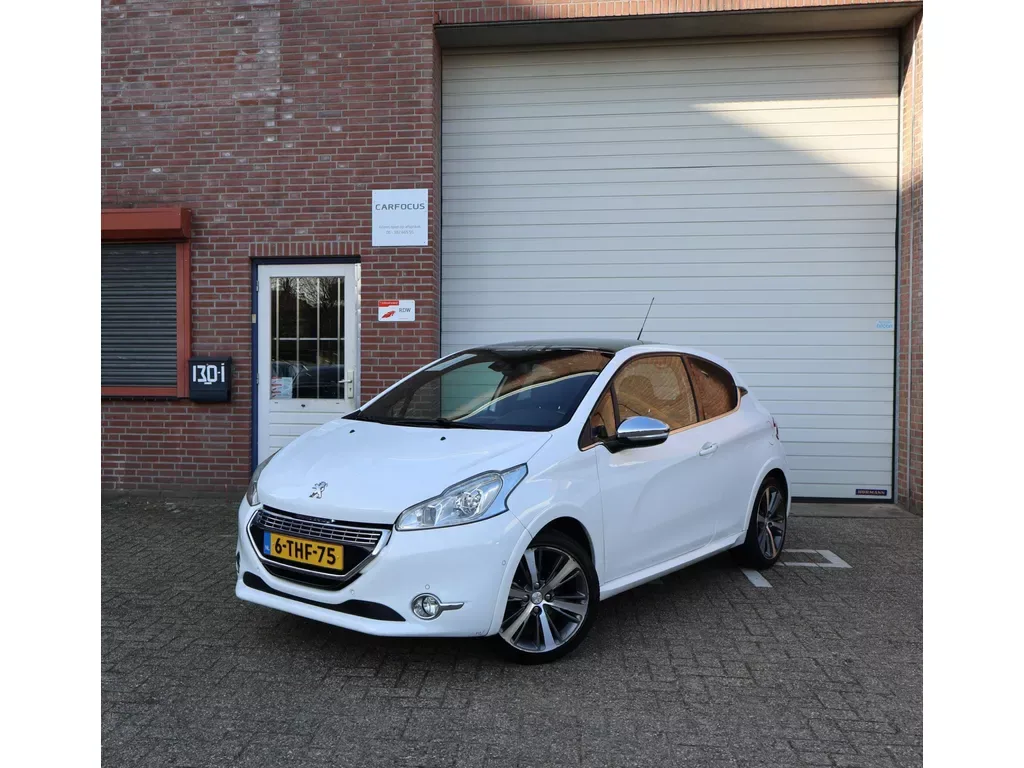 Peugeot 208 (2014) — foto 1