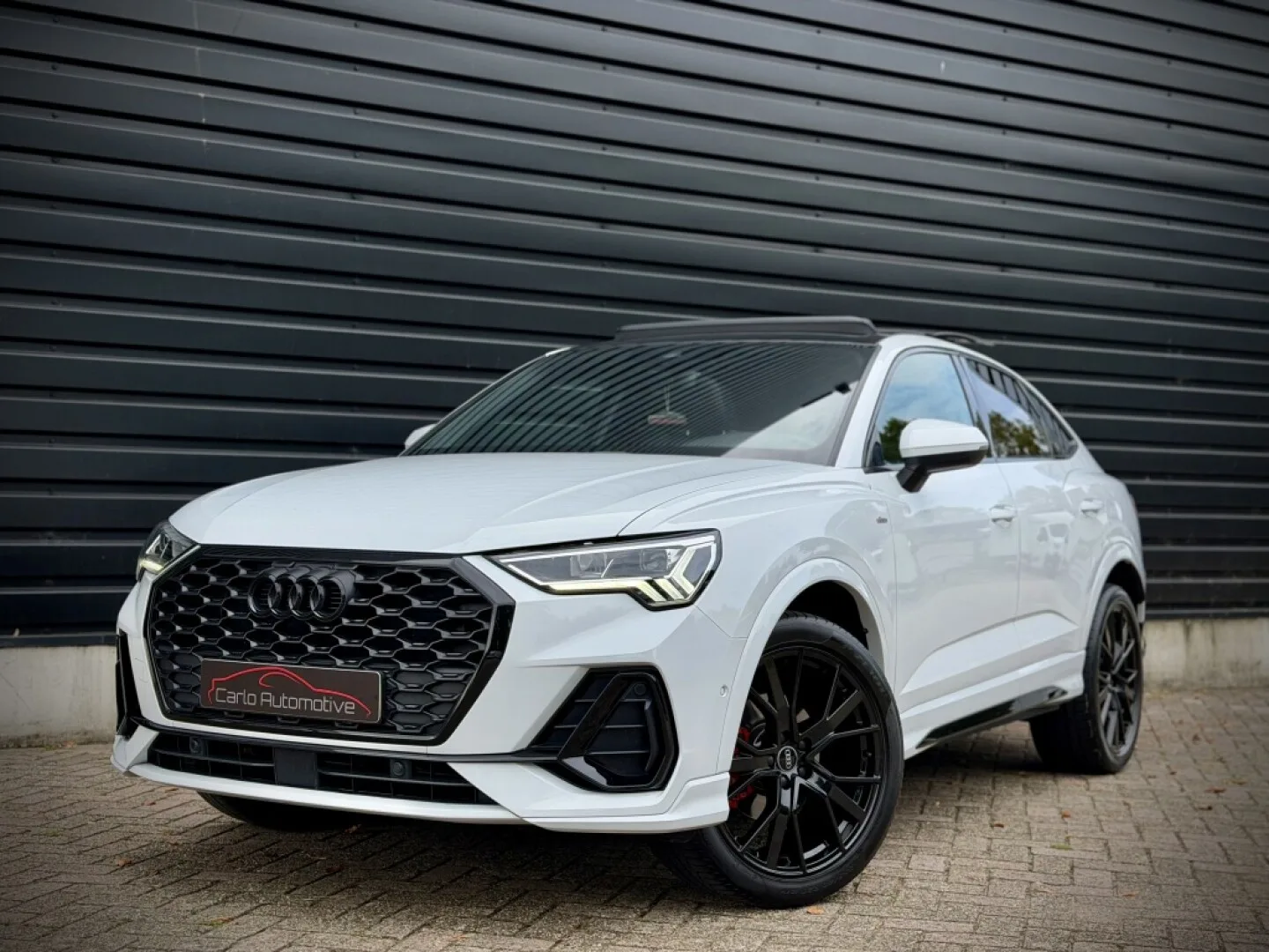 Audi Q3 Sportback (2021) — foto 1