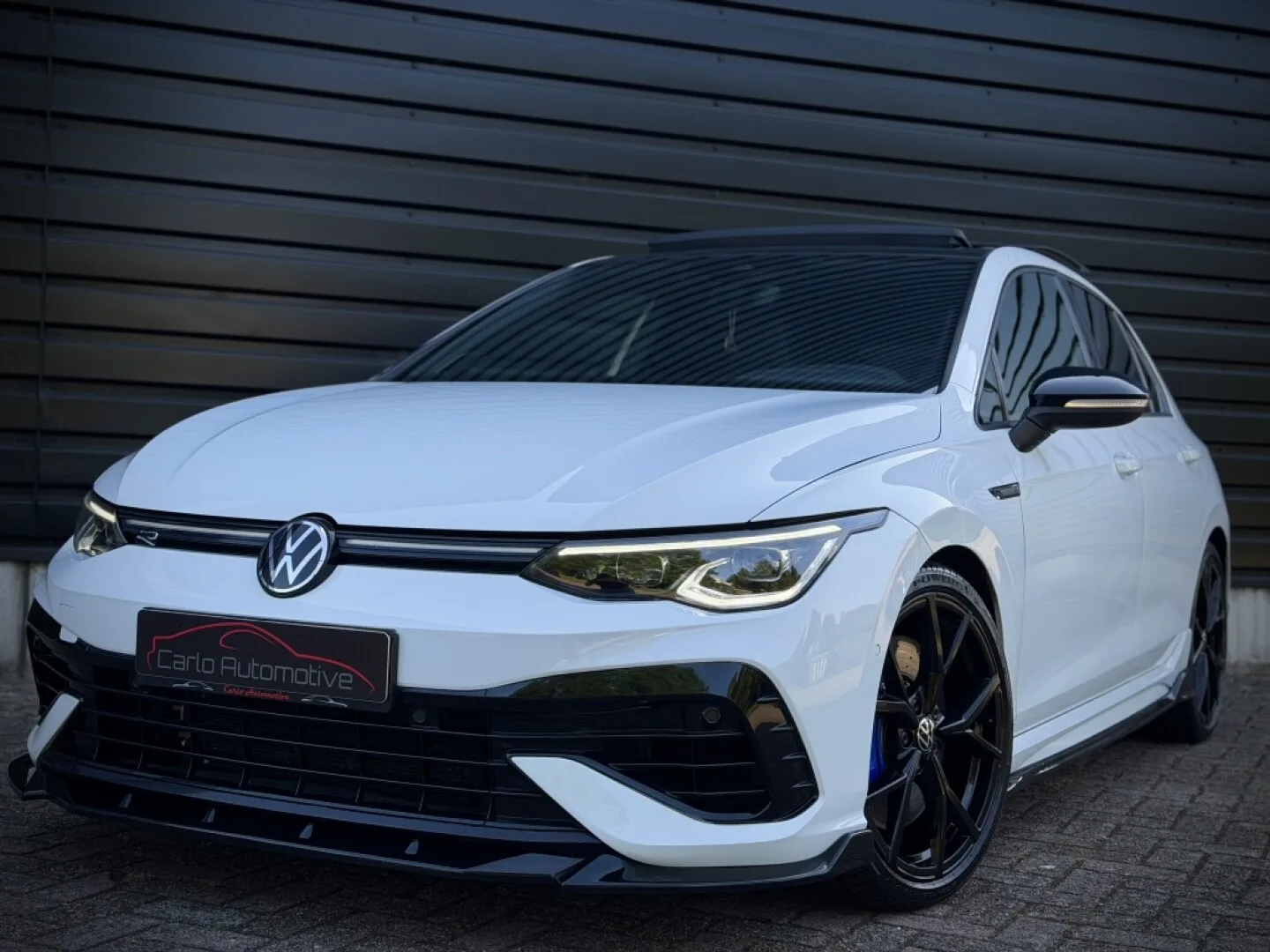 Volkswagen Golf (2023) — foto 1