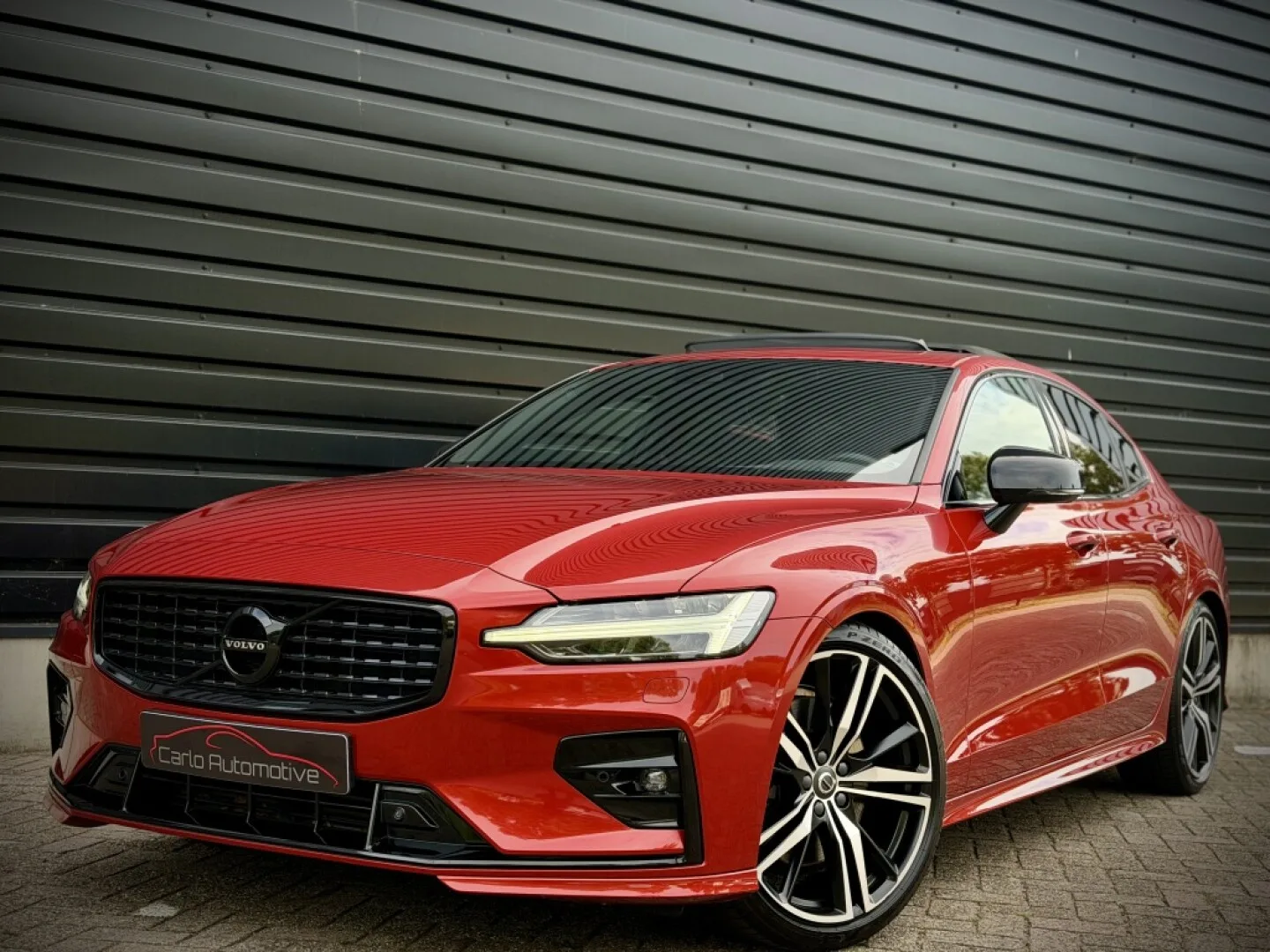 Volvo S60 (2019) — foto 1
