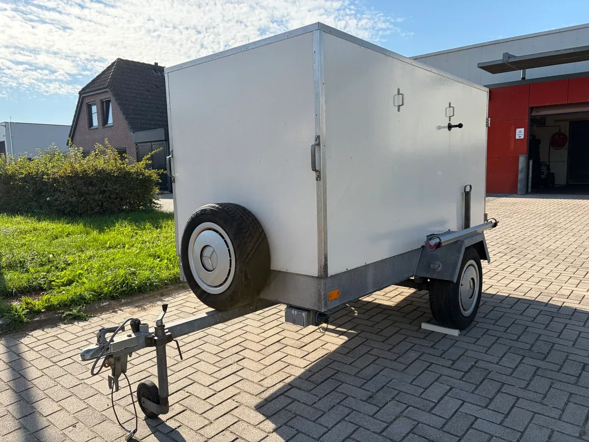 Complete Dichte aanhanger met fietsendragers ect (2026) — foto 1
