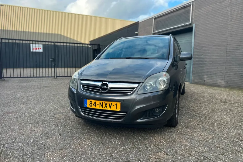 Opel Zafira (2010)