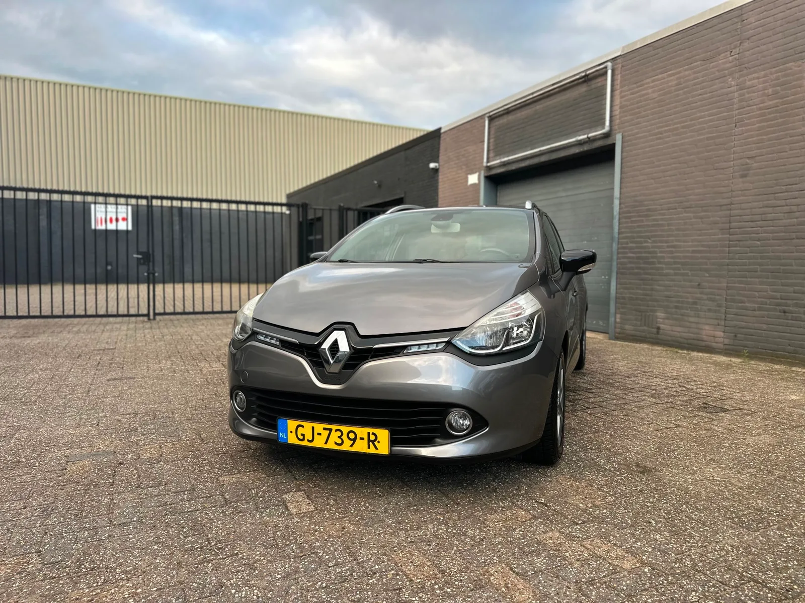 Renault Clio (2015) — foto 1