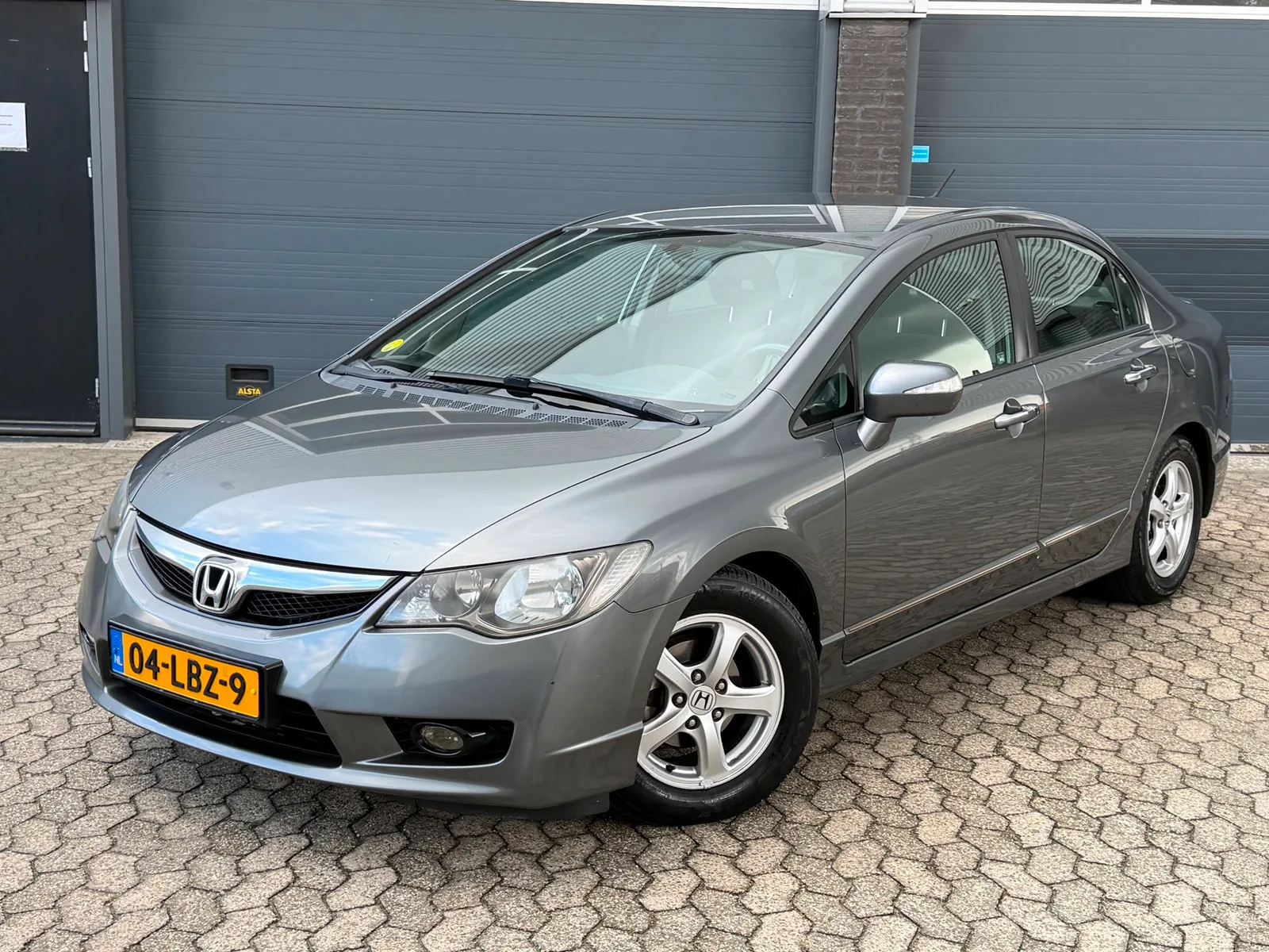 Honda Civic (2010) — foto 1