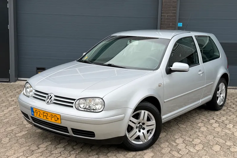Volkswagen Golf (2000)