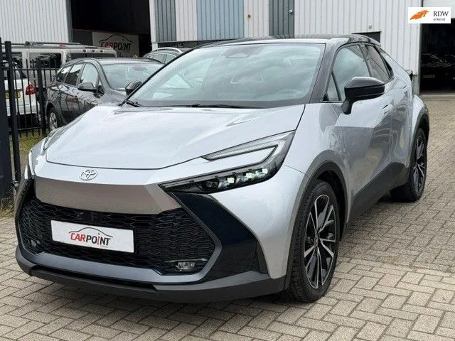 Toyota C-HR (2024) — foto 1